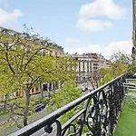 Pick A Flat\'s Apartment in République - Avenue de la République